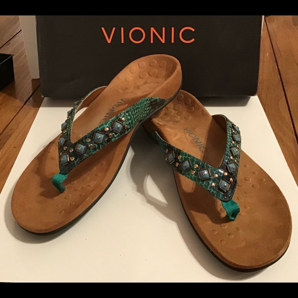 Vionic flip flops